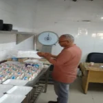 ضبط 1626 قطعة مواد غذائية بمطروح