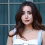 هنا الزاهد تتألق بإطلالة صيفية مميزة