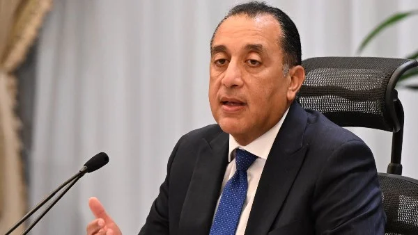 تطوير الجهاز الإداري للدولة دون الاستغناء عن الموظفين