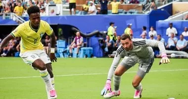 البرازيل تفرض هيمنتها بثلاثية على اسكتلندا