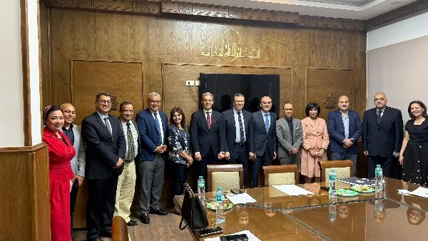 لجنة الإعلام بالأعلى للثقافة تبحث مخاطبة جيلي "ألفا وزد"