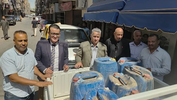 ضبط طنا ونصف من المنظفات منتهية الصلاحية في الأقصر