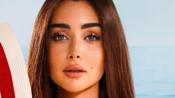 هنا الزاهد تتألق بإطلالة ساحرة بلون أحمر ناري