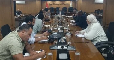 متابعة مشروعات الصرف الصحي في قرى حياة كريمة