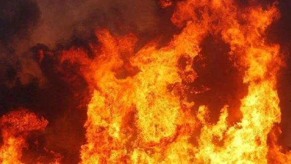 السيطرة على حريق في مطعم العبور