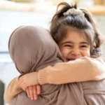 التربية الإيجابية تحتاج لضوابط وليس انطلاقًا مطلقًا