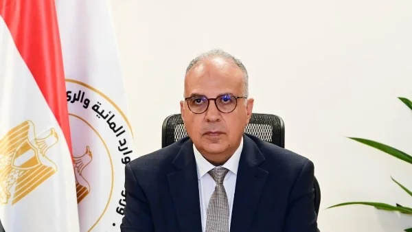 وزير الري يؤكد أهمية الانتهاء من تطهيرات الترع والمصارف