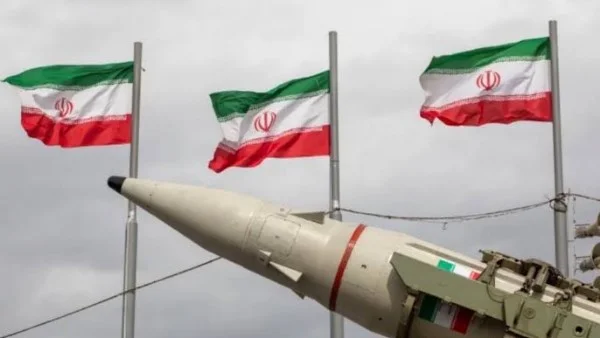 إيران تستهدف قواعد أمريكية في الكويت والبحرين