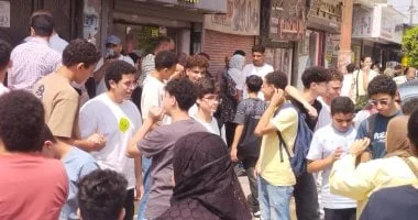 فرحة الطلاب بعد انتهاء امتحانات الشهادة الإعدادية بالقليوبية