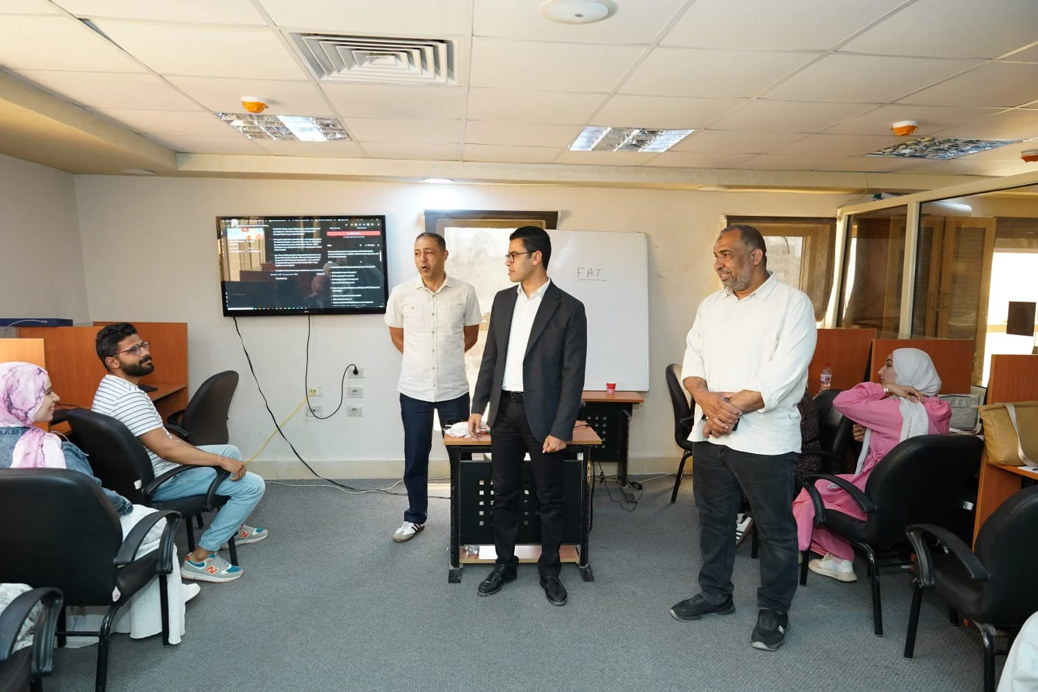 نائب محافظ مطروح يشارك في ورشة عمل لإدارة مخاطر السيول