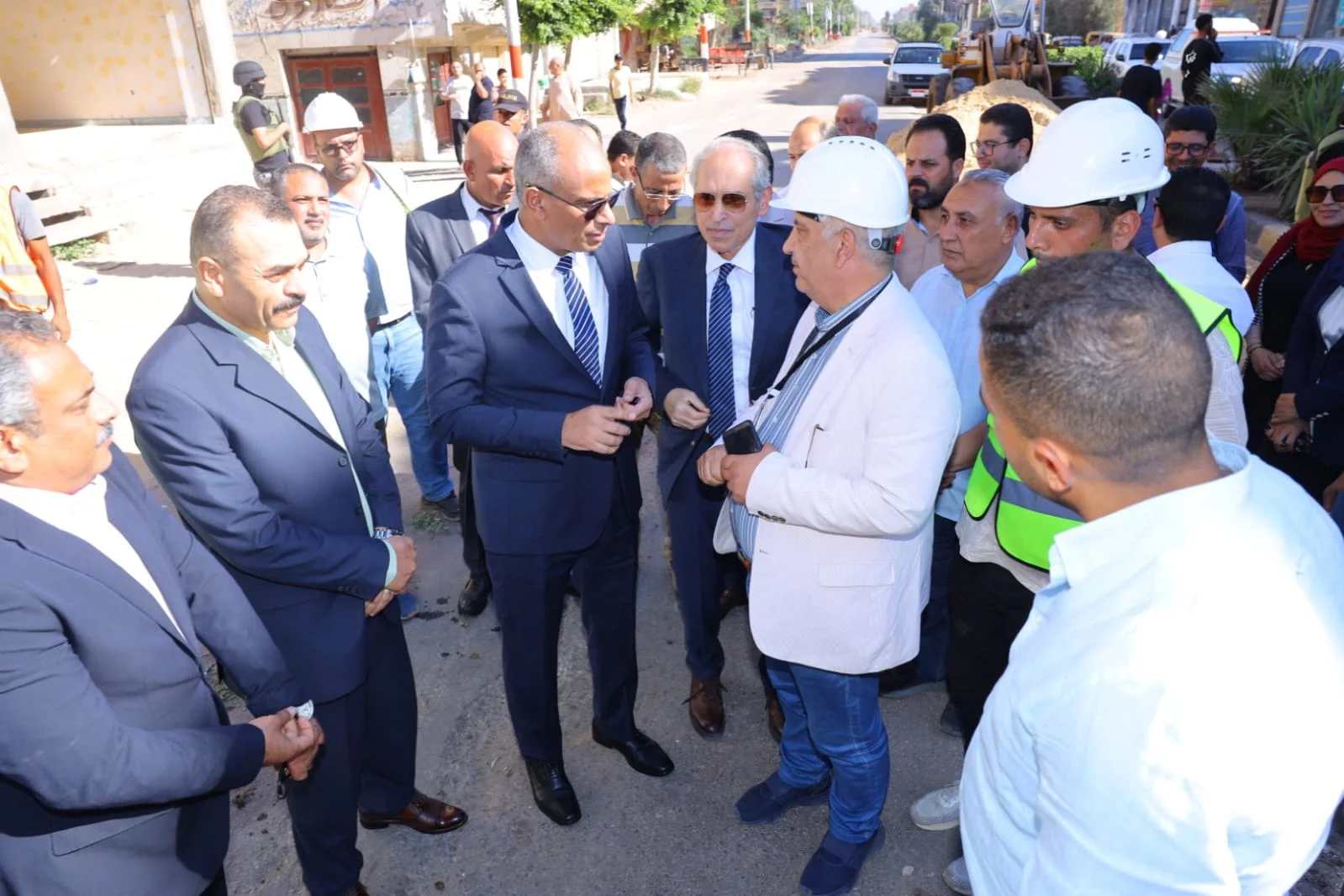 محافظ كفر الشيخ يتفقد مشروع توصيل الغاز الطبيعي
