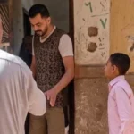 فيديو لطفل يغضب السوشيال ميديا بعد رفض والده استلامه