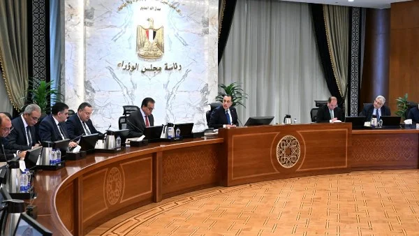 متابعة توفير الأدوية والمستحضرات الطبية في مصر