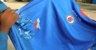 تعديل قميص منتخب هايتي في كأس العالم بسبب اعتراض فيفا
