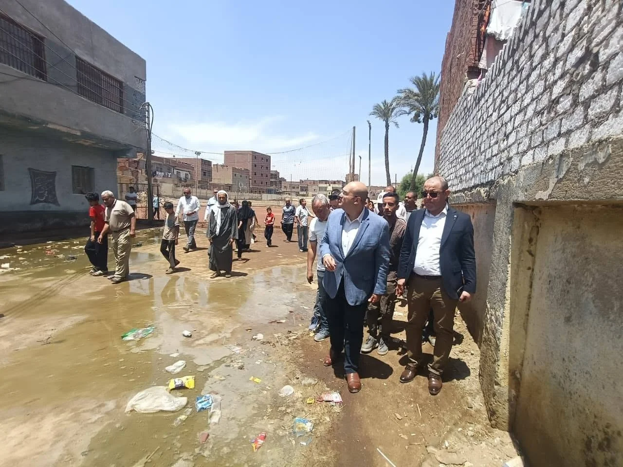 جولة ميدانية لنائب محافظ الجيزة في العياط لمتابعة الخدمات