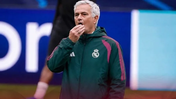ريال مدريد يعين جوزيه مورينيو مديرًا فنيًا حتى 2029