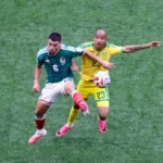 المكسيك تتقدم على جنوب إفريقيا بهدف كينيونيس في المونديال