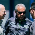 أبو ريدة وأبو زهرة يصلان إلى معسكر منتخب مصر في أمريكا