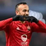 الأهلي يقرر رحيل أفشة وشريف عن الفريق