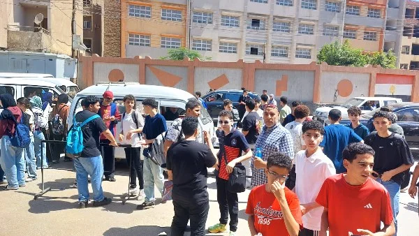 الجبر يسعد طلاب الشهادة الإعدادية بالقليوبية