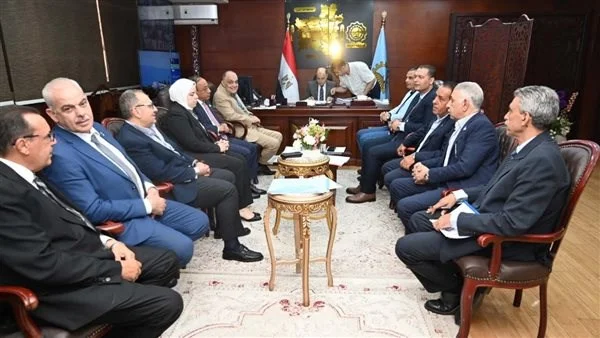 تعاون مستمر بين محافظة الغربية والنواب لتلبية احتياجات المواطنين