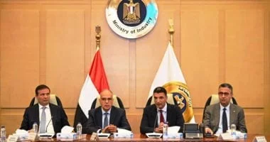 وزراء يقررون تشكيل لجنة لإدارة البصمة المائية بالصناعات الغذائية