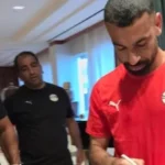 تعليق مثير من وكيل محمد صلاح حول مستقبله
