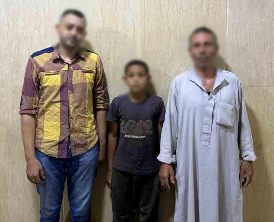 فيديو أب يرفض استلام ابنه في الجيزة
