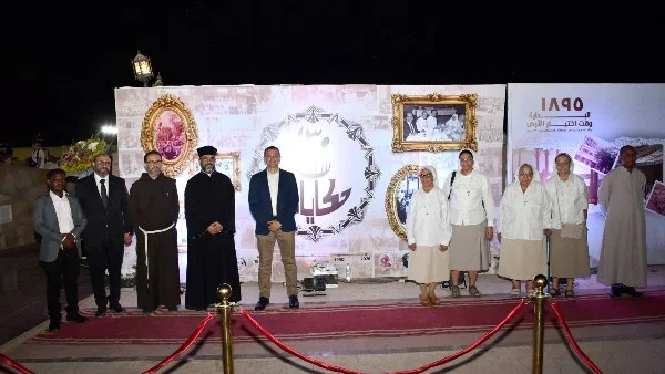 الاحتفال بمرور 130 عامًا على مدرسة سانت تريزا بأسوان