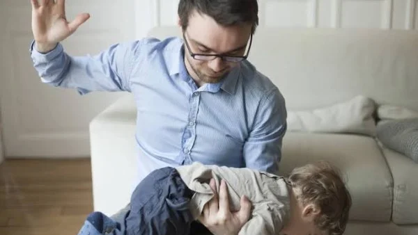 تأثير التوقف عن تناول البيض وضرب الأطفال على التحصيل الدراسي