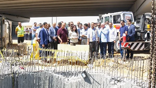 وزيرة الإسكان تتفقد أعمال الصرف الصحي بالقاهرة الجديدة