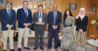 تعزيز التعاون الأكاديمي بين جامعة العاصمة وجامعة قرطبة الإسبانية