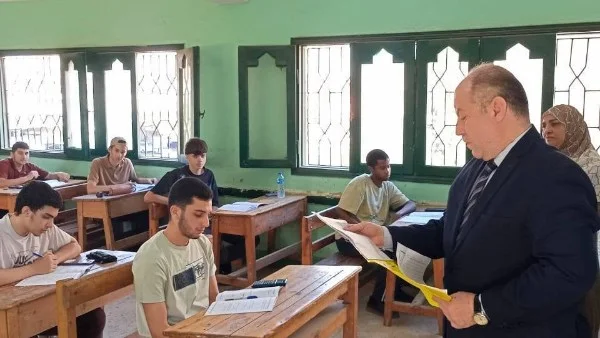 تفقد لجان الثانوية الأزهرية بالقاهرة
