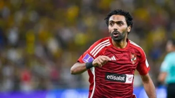 الأهلي يقترب من تجديد عقود كوكا والشحات