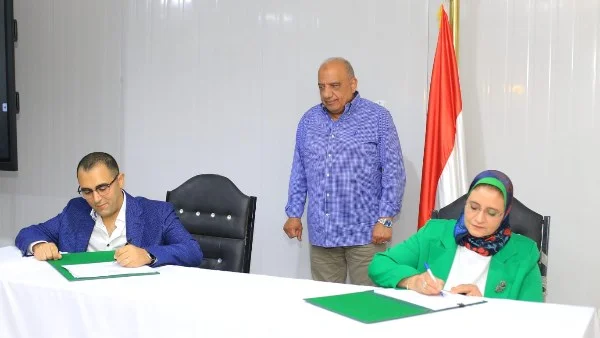 وزير الكهرباء يشهد توقيع عقد مركز قيادة رقمي للطاقة