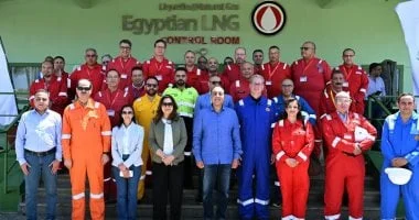 تفقد رئيس الوزراء لمجمع إدكو للغاز الطبيعي المسال