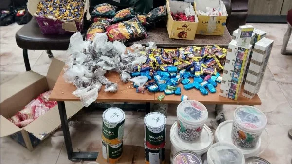 ضبط 940 عبوة مواد غذائية ومنتجات لحوم فاسدة بأسيوط