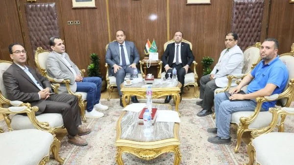 محافظ المنوفية يلتقي معاون وزير الإسكان لمتابعة المشروعات