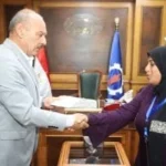 المحافظ يستجيب لنداء إنساني ويدعم سيدة في السويس