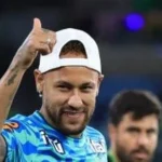 نيمار يدعم البرازيل أمام المغرب من مقاعد البدلاء