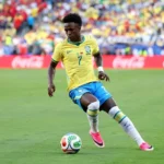 فينيسيوس يعادل رقم رونالدينيو في كأس العالم