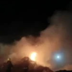 حريق كبير في مصنع أخشاب بطهطا واستنفار للسيطرة عليه