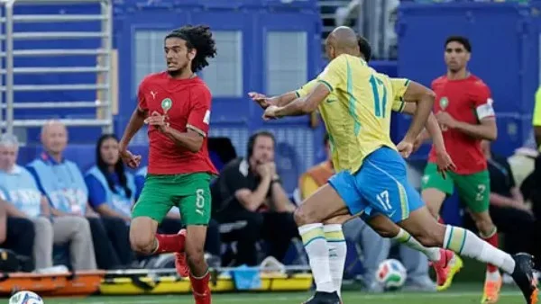 أيوب بو عدي: نجم المغرب الجديد وآينشتاين كرة القدم