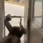 جندي إسرائيلي يسقط أثناء البحث عن ملاذ من مسيرة حزب الله