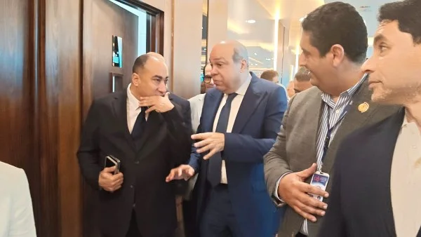 تطوير مطار القاهرة الرقمي يعزز تجربة المسافرين