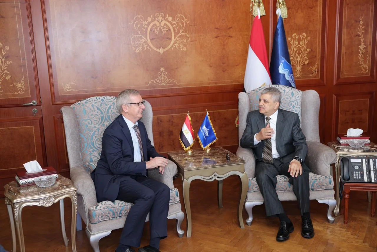 التعاون المصري الأيرلندي في قناة السويس
