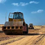 متابعة مشاريع المرافق والطرق في الفيوم الجديدة