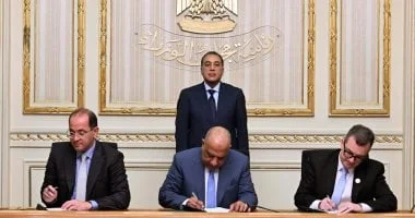 توقيع بروتوكول لتمويل تطوير شبكة الكهرباء في مصر