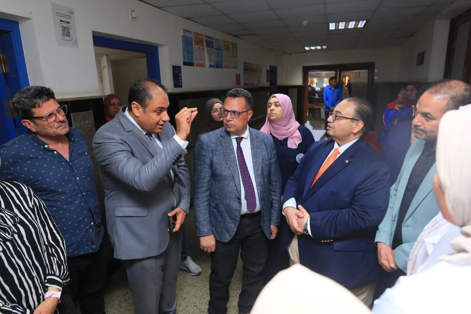 رئيس جامعة كفر الشيخ يتفقد المستشفى الجامعي
