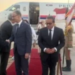 وزير الصحة يستقبل رئيس وزراء صربيا بمطار القاهرة